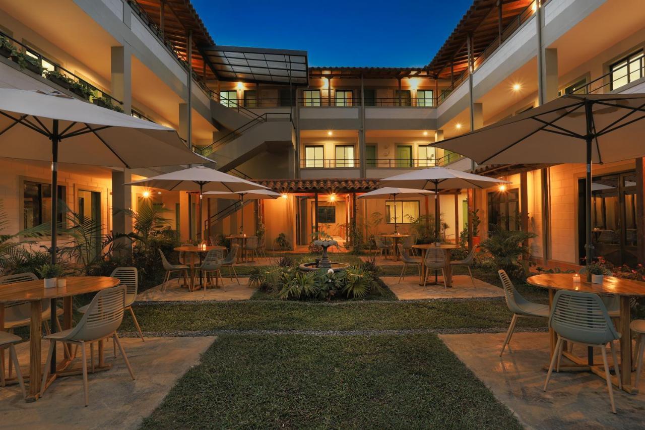 Soy Local Guatape Hotel Luaran gambar