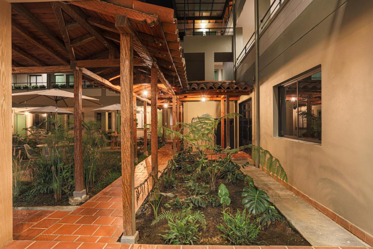 Soy Local Guatape Hotel Luaran gambar