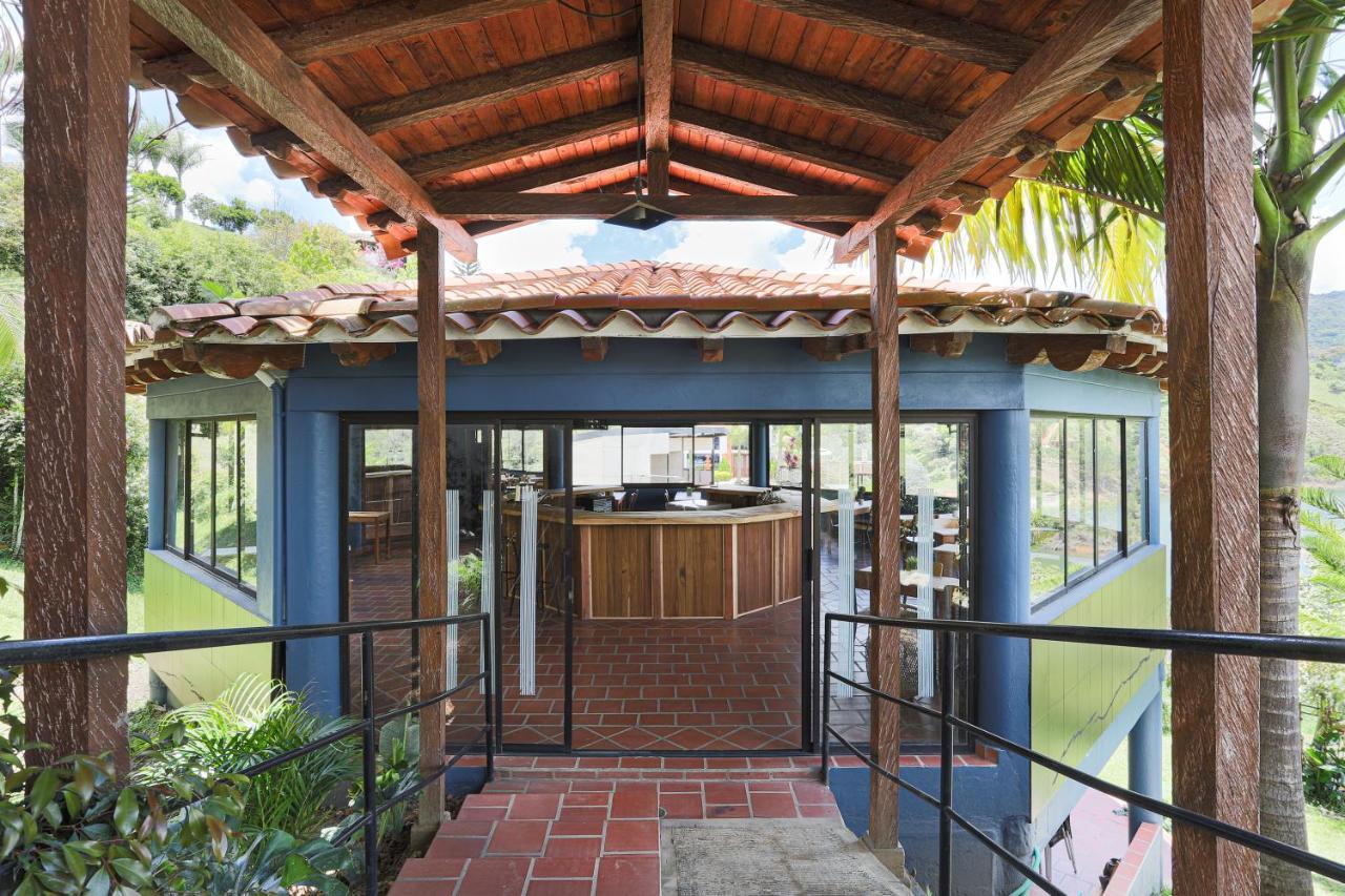 Soy Local Guatape Hotel Luaran gambar