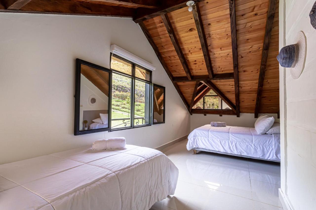Soy Local Guatape Hotel Luaran gambar
