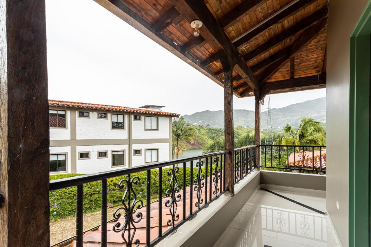 Soy Local Guatape Hotel Luaran gambar
