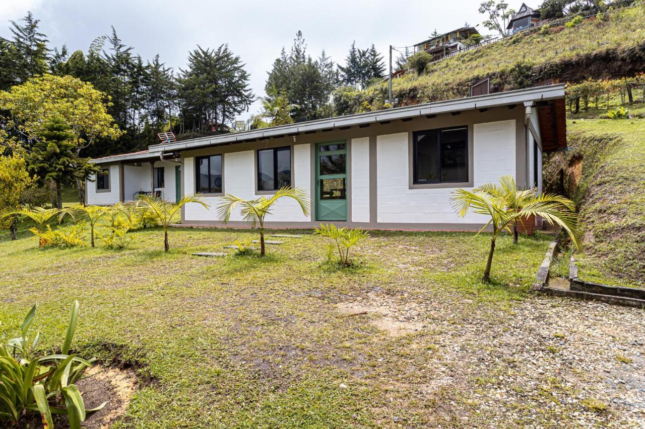 Soy Local Guatape Hotel Luaran gambar