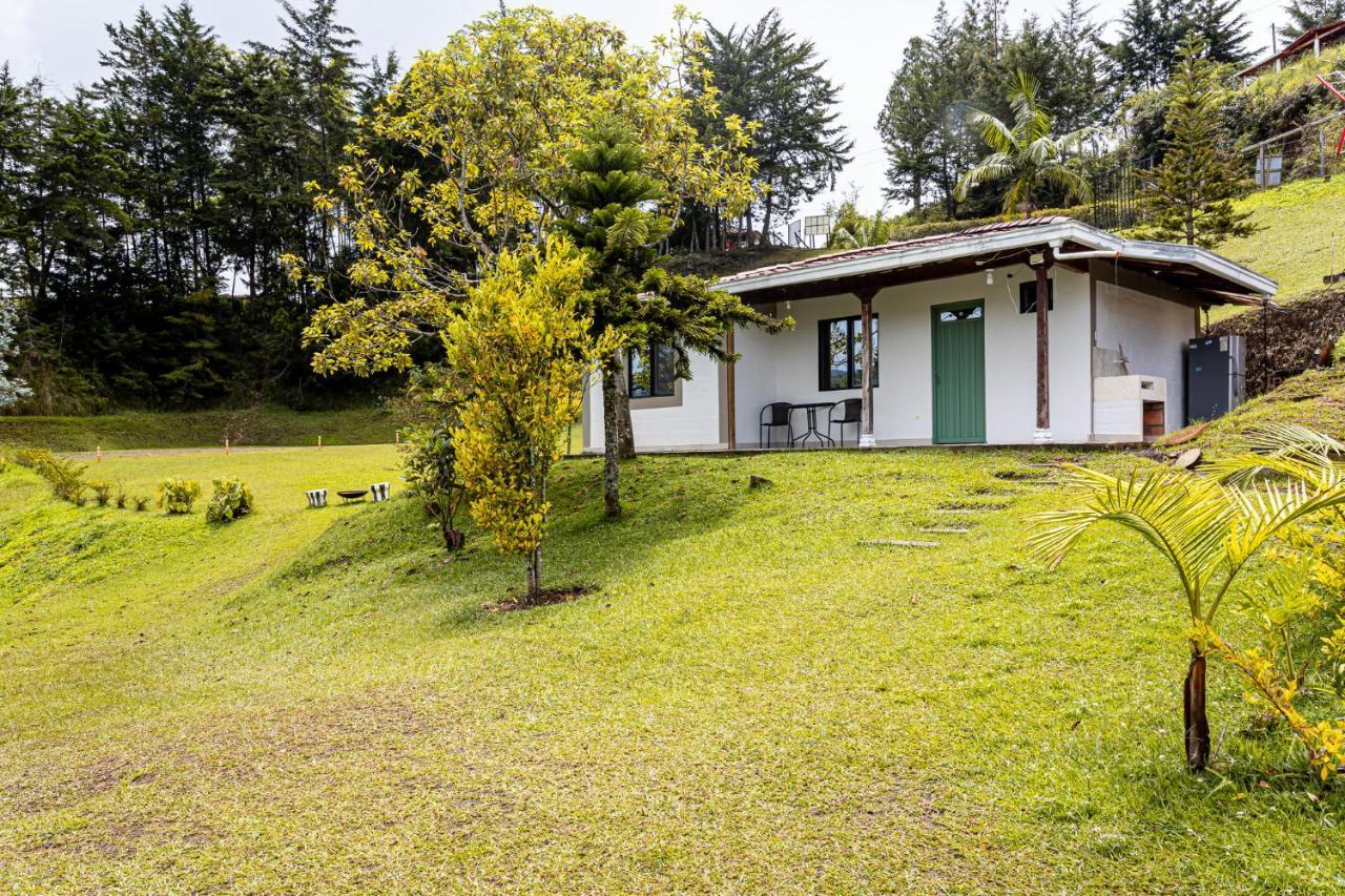 Soy Local Guatape Hotel Luaran gambar